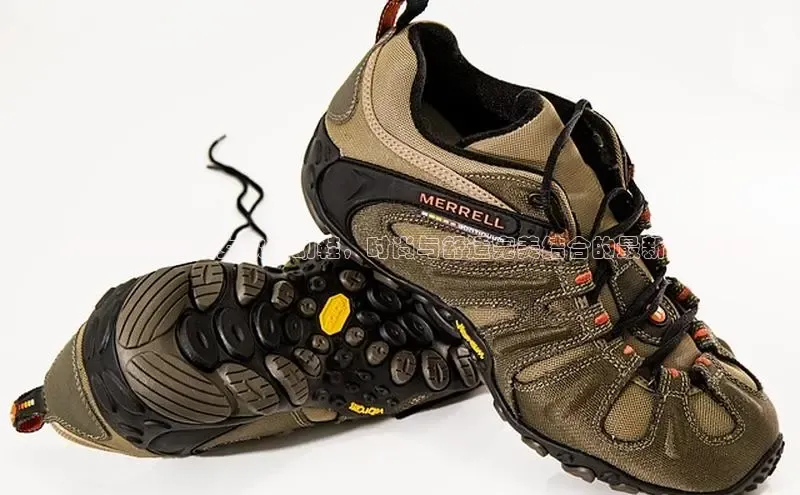 ：2025新款赫本女款运动鞋，时尚与舒适完美结合的最新潮流趋势